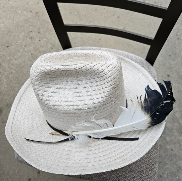 White straw cowboy hat with feather 7 1/8 - Picture 4 of 5